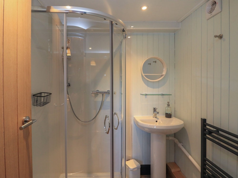 Doune Bay Lodge