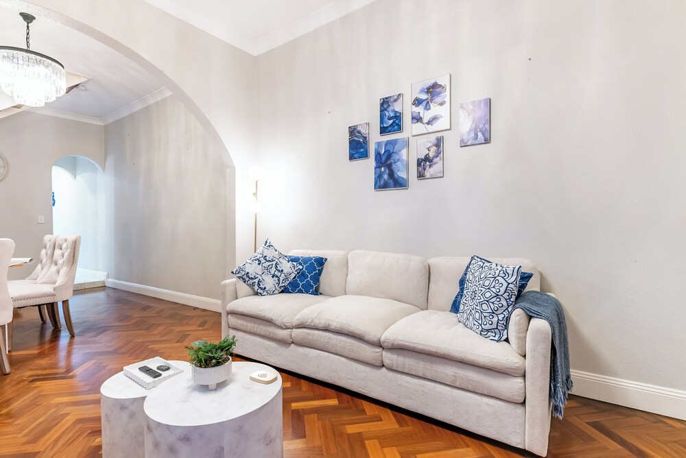 The Hamptons Paddington Home