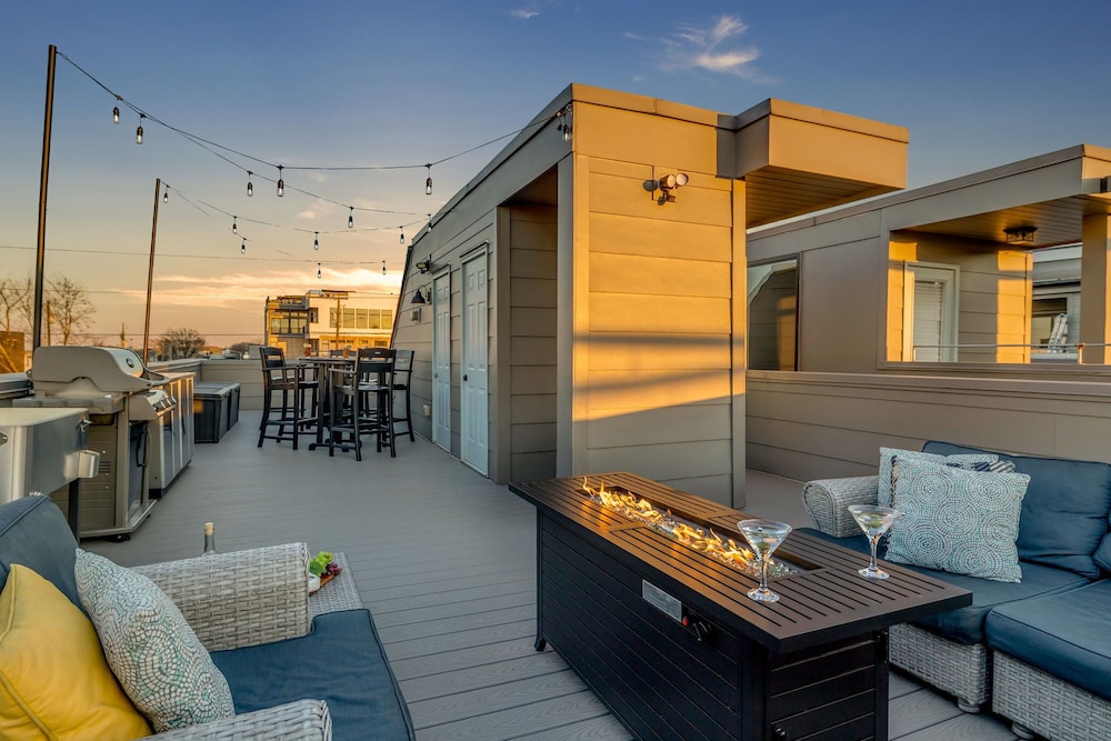 Gulch Melody - Private Rooftop - Heart of Gulch
