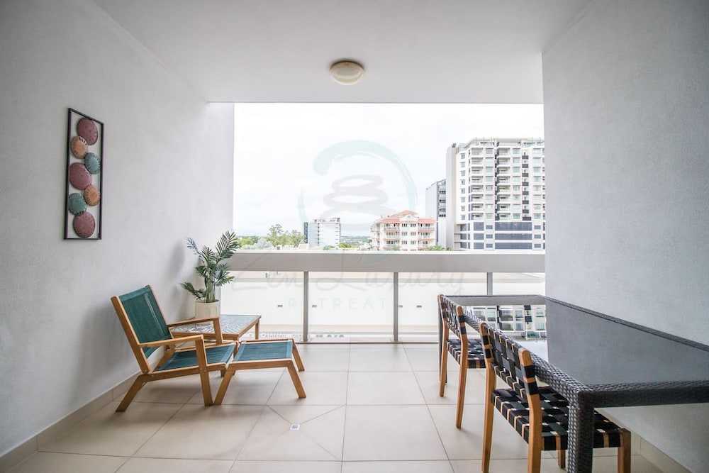 City Skyline Escape Office Parking Pool - Image 4