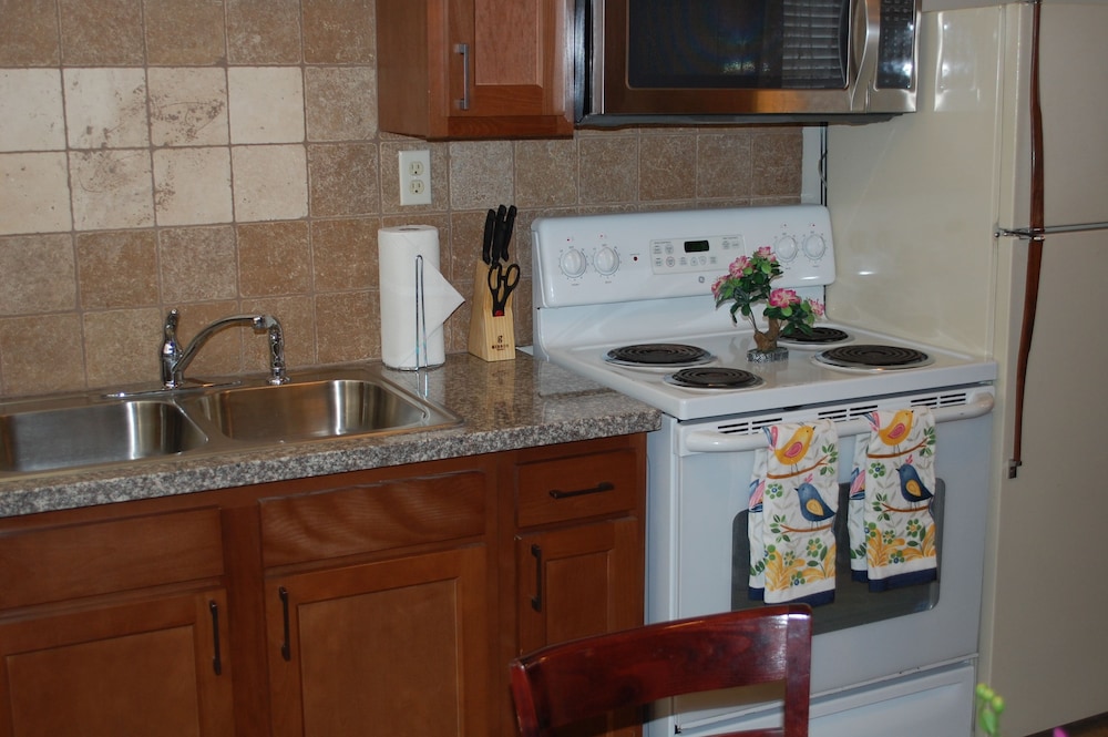 Bishop Vacations - El Rancho Motel - Property Image 58