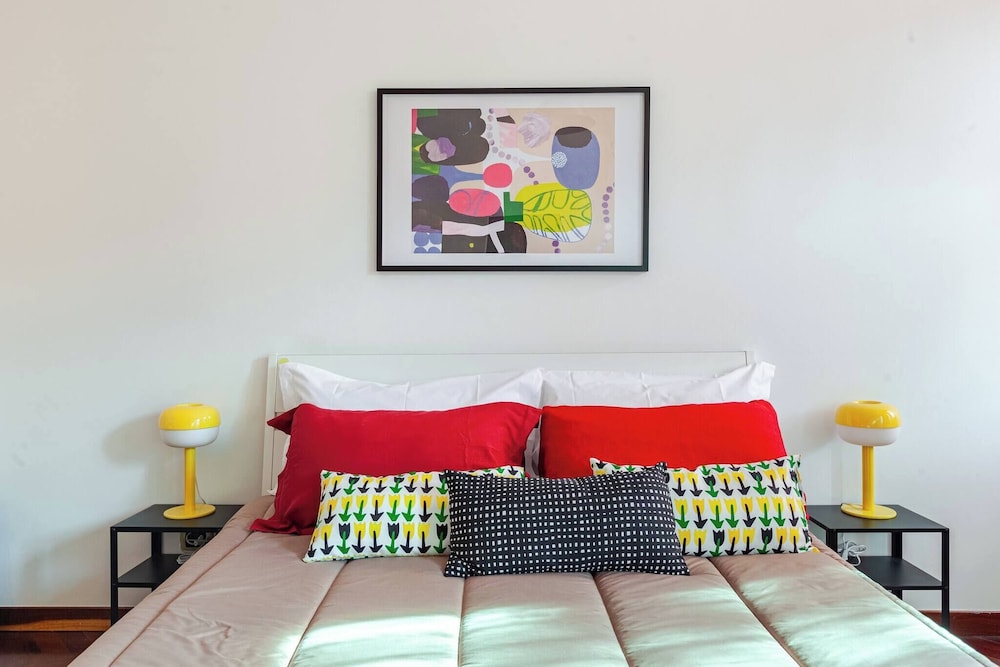 Cozy Eur Apartment With Central Location