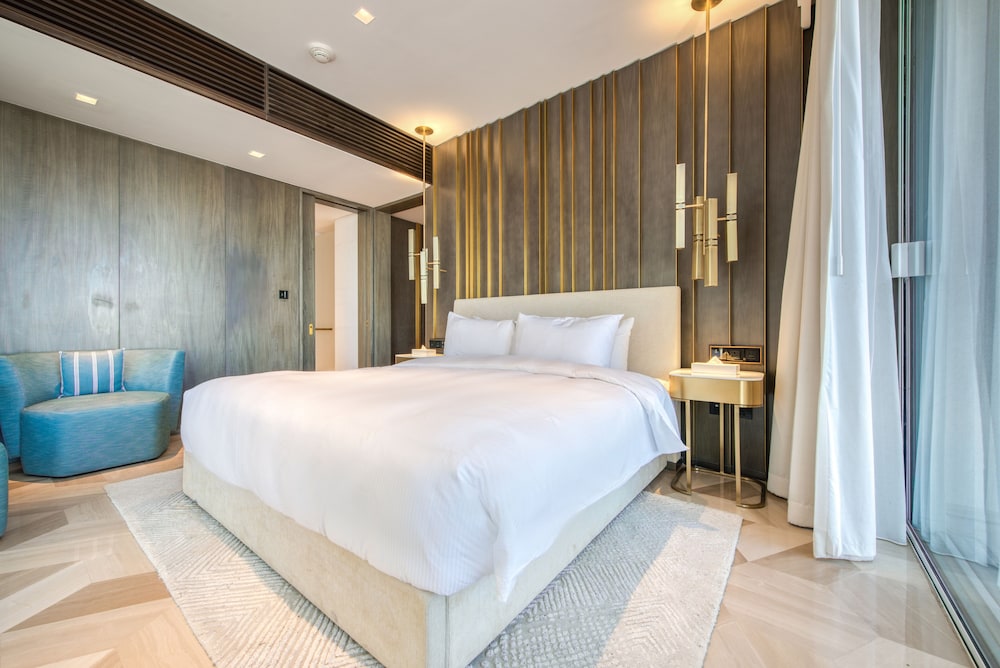 Five Palm Jumeirah Residences -Mint Stay