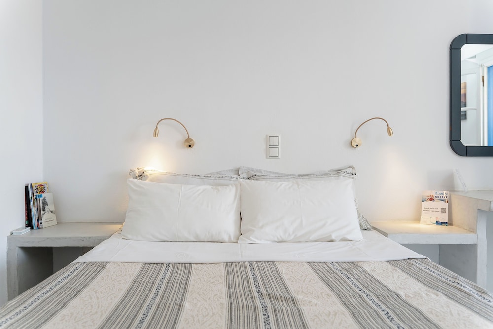 Diamantis studios apartments