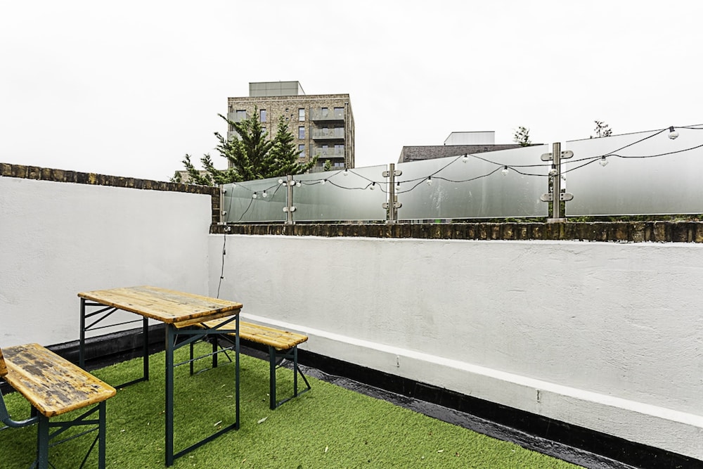 outdoor bbq area