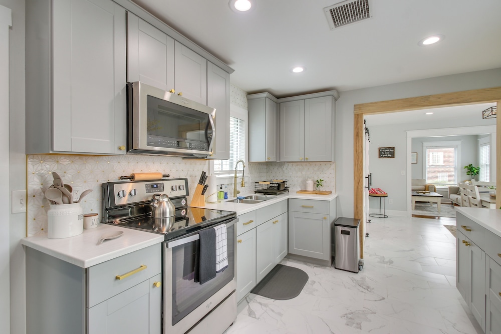 1 Mi to OKC Fair Park: Family-friendly Apt!