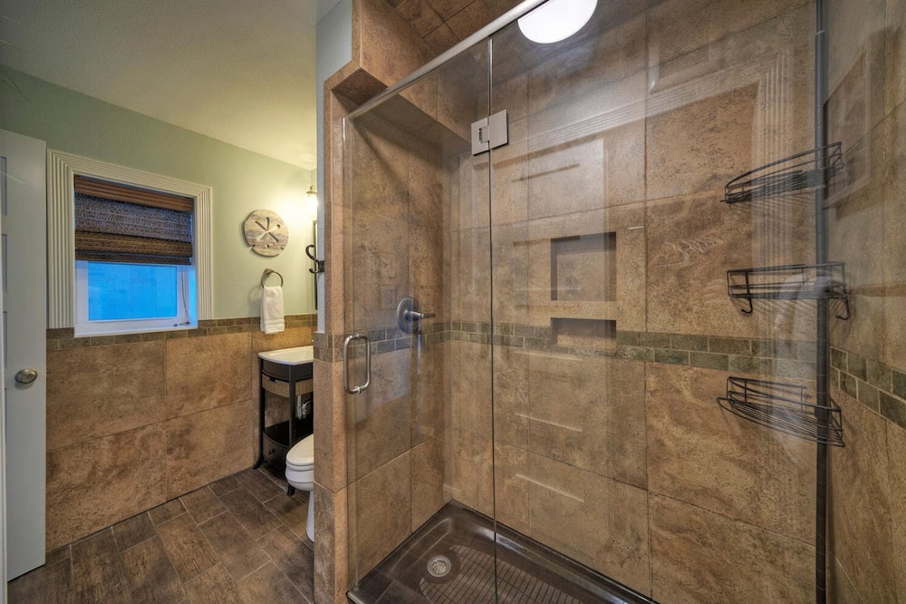 3 Condos in Beachfront Complex w Pool Sleeps 22 Island Retreat 3-unit Buyout