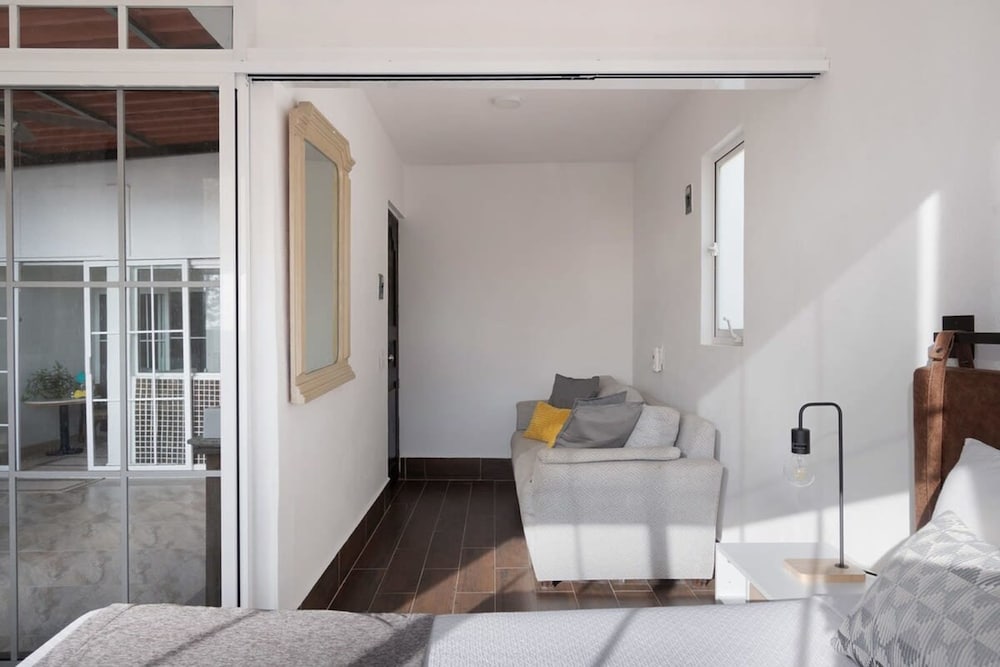 2Br Beach-near Suite Escape