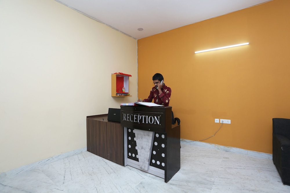 Noida Vacations - Capital O 30956 Moon Light - Property Image 17