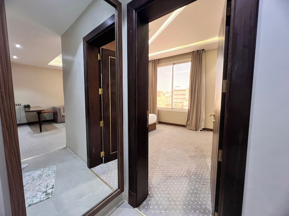 AL Ewan Pro Serviced Apartments