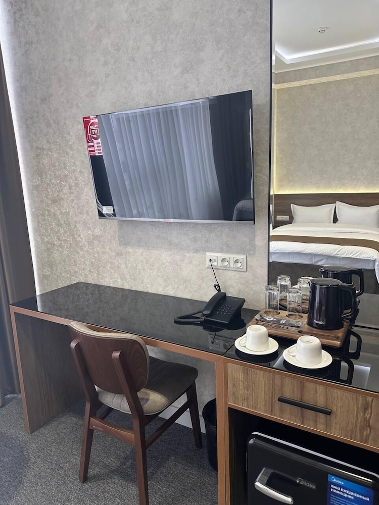 The loren hotel