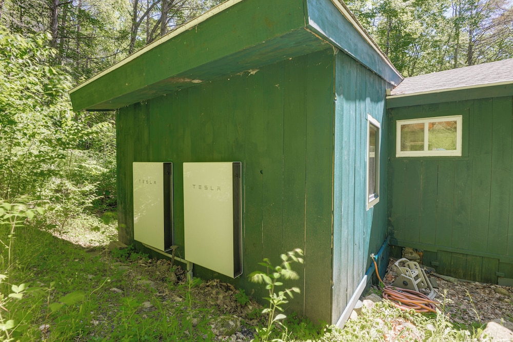 Brattleboro Vacations - Cozy Falls Brook Cabin: Hike  Swim On-site! - Property Image 6
