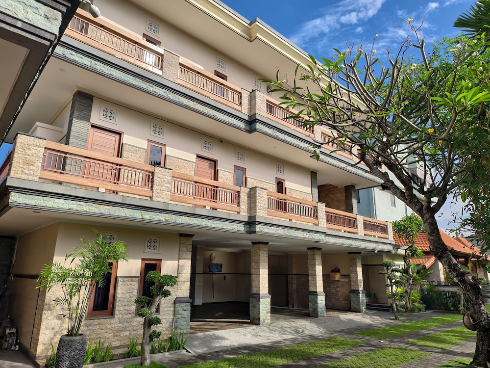 Ayuna Guest House