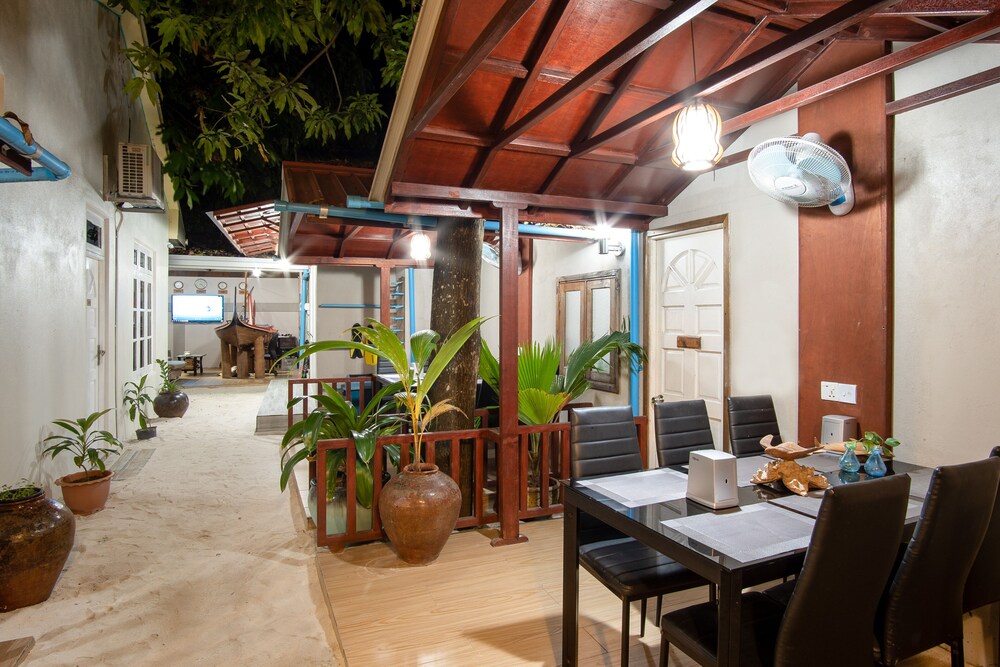 Ukulhas Beach Inn