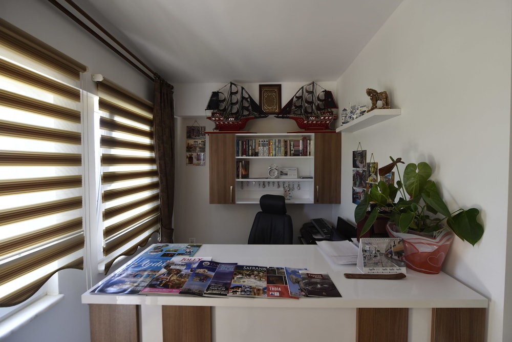 Le Mansion Otel - Image 19