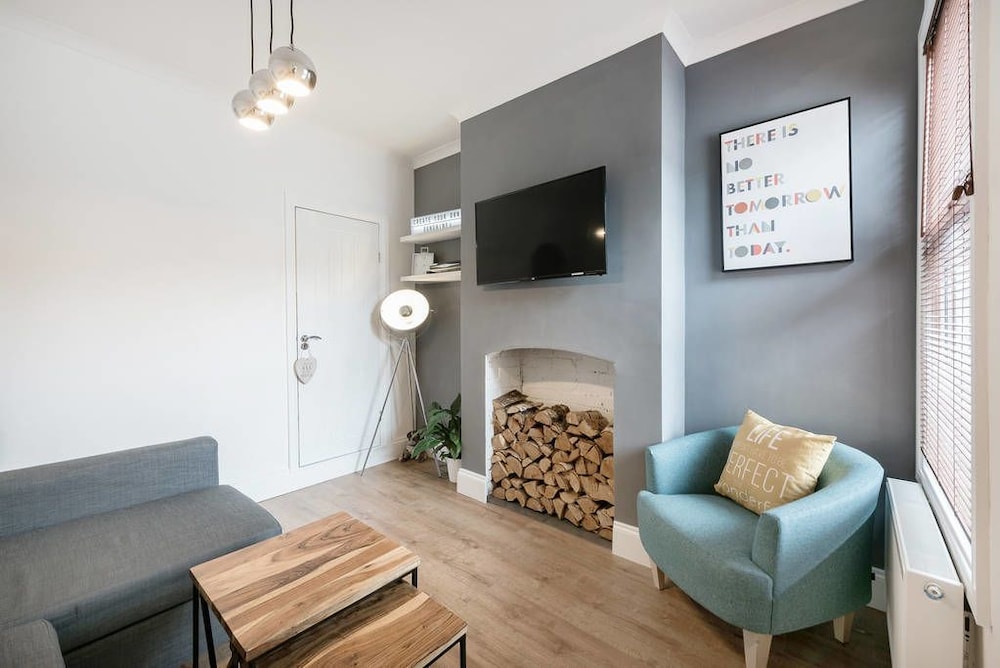 Cambridge House Luton - Inhabit Short Stays