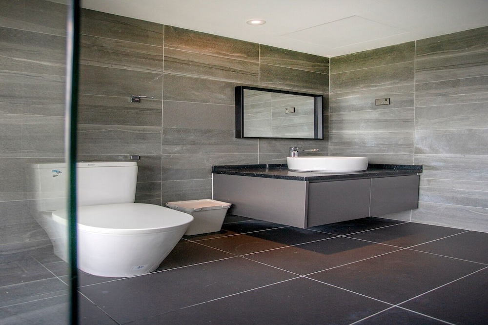 Novo Suites @ Jalan Ampang Skypool
