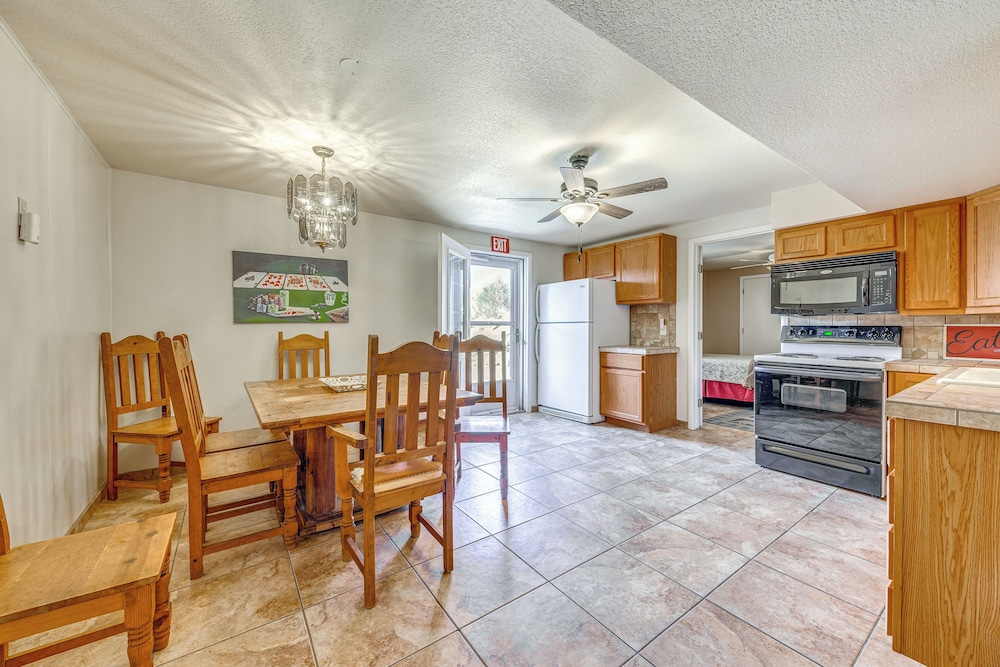 Spacious Ruidoso Home w/ Patio & Mountain Views!