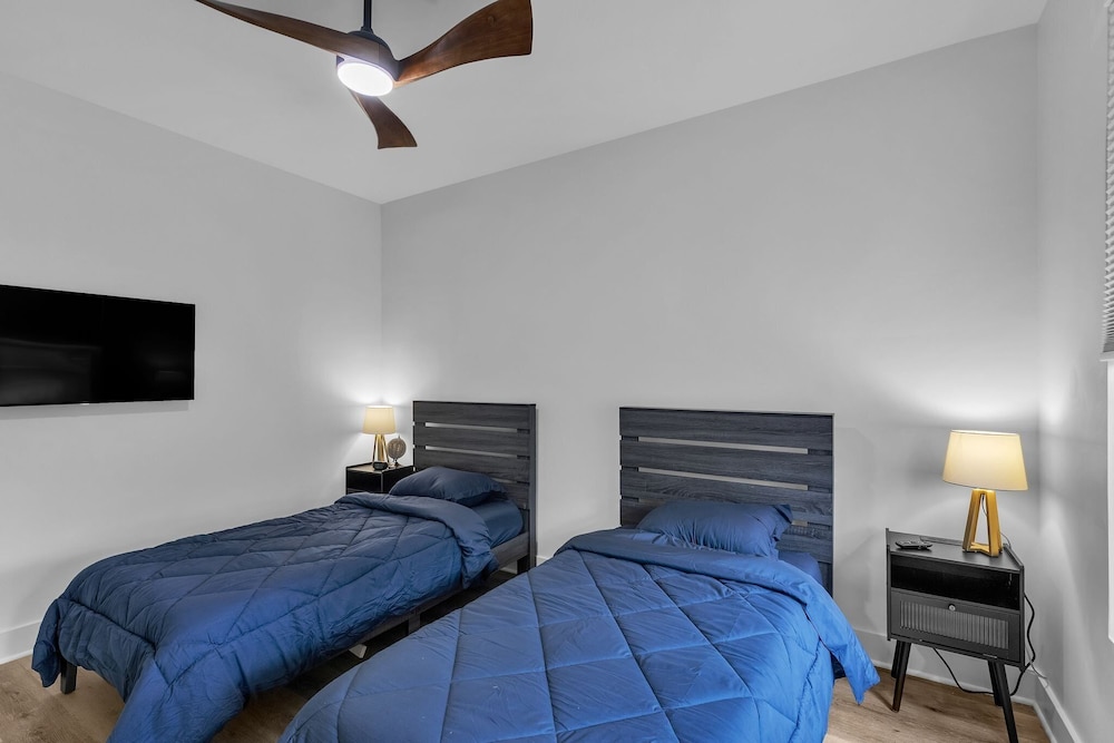 Brand-new 4br Unique Design Near Downtown Indy 4 Bedroom Home