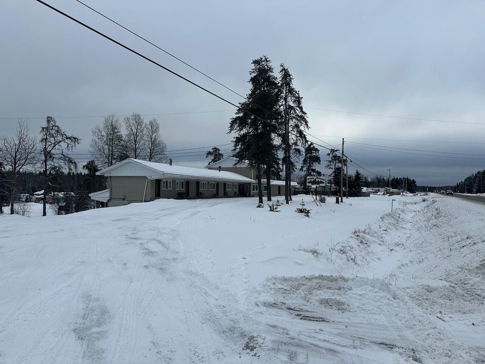 Pine Ridge Motel