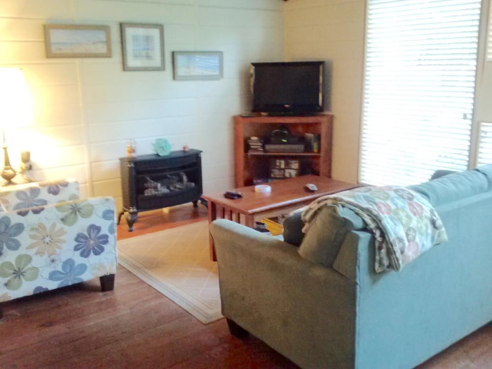 Carolina Street 204