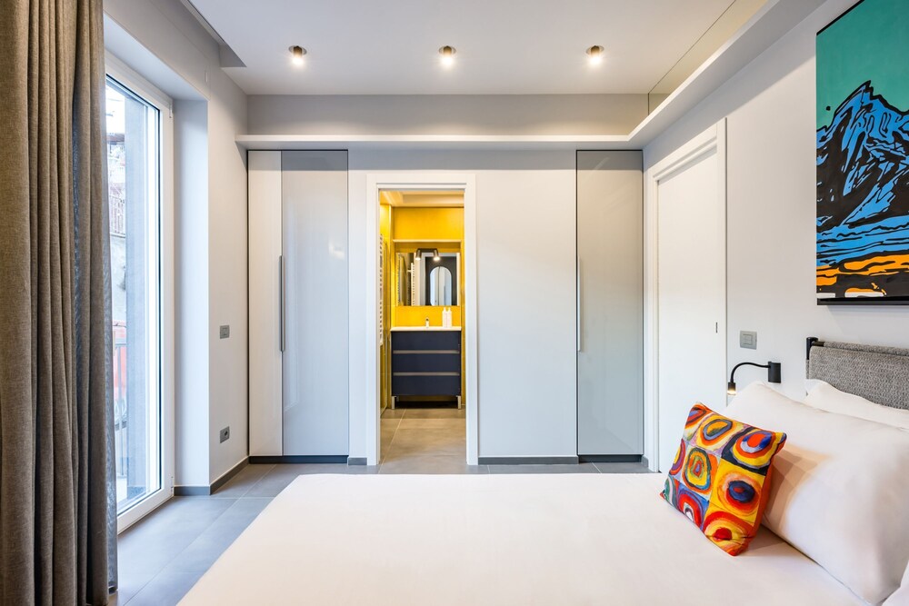 Pop House in the Heart of Sanit by Wonderful Italy