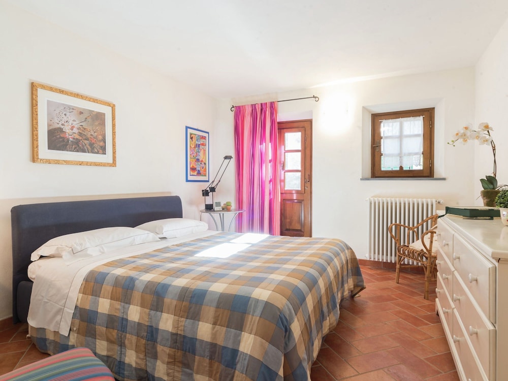 Mansion in Pescaglia Near Tuscan Coast view 3