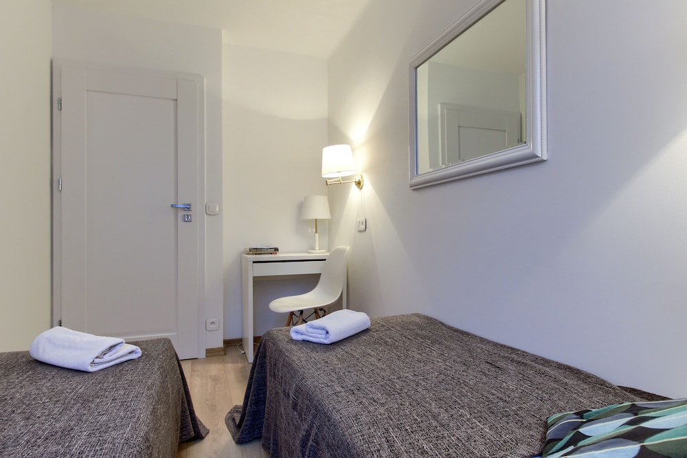 UNIT Warszawa Centrum Room by Metro Rondo ONZ