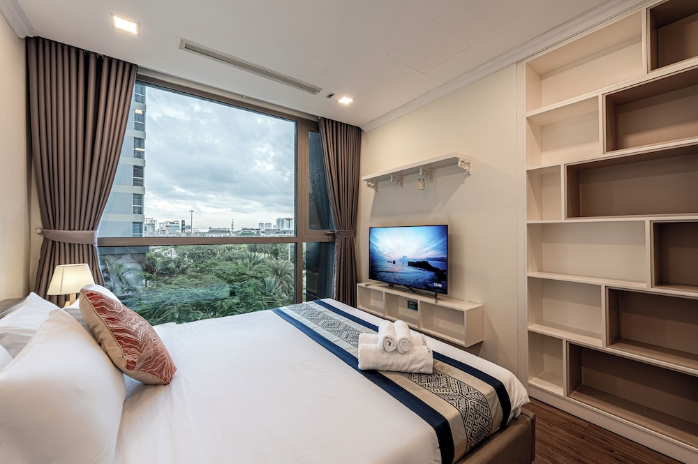 Vinhomes Central Park Apartment by Hava