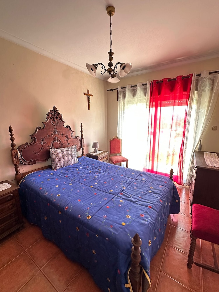 Esposende 3 Bedrooms Balcony Center Flat