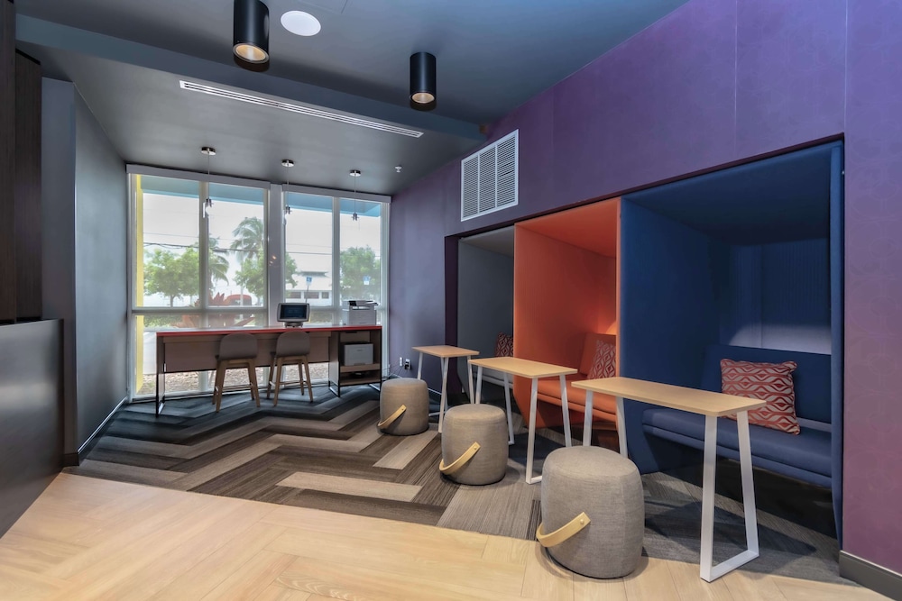 Tru by Hilton Florida City