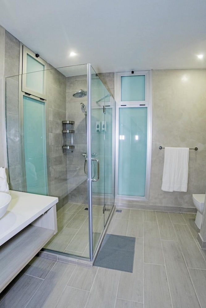 Playa Palmera Beach Front Apartments