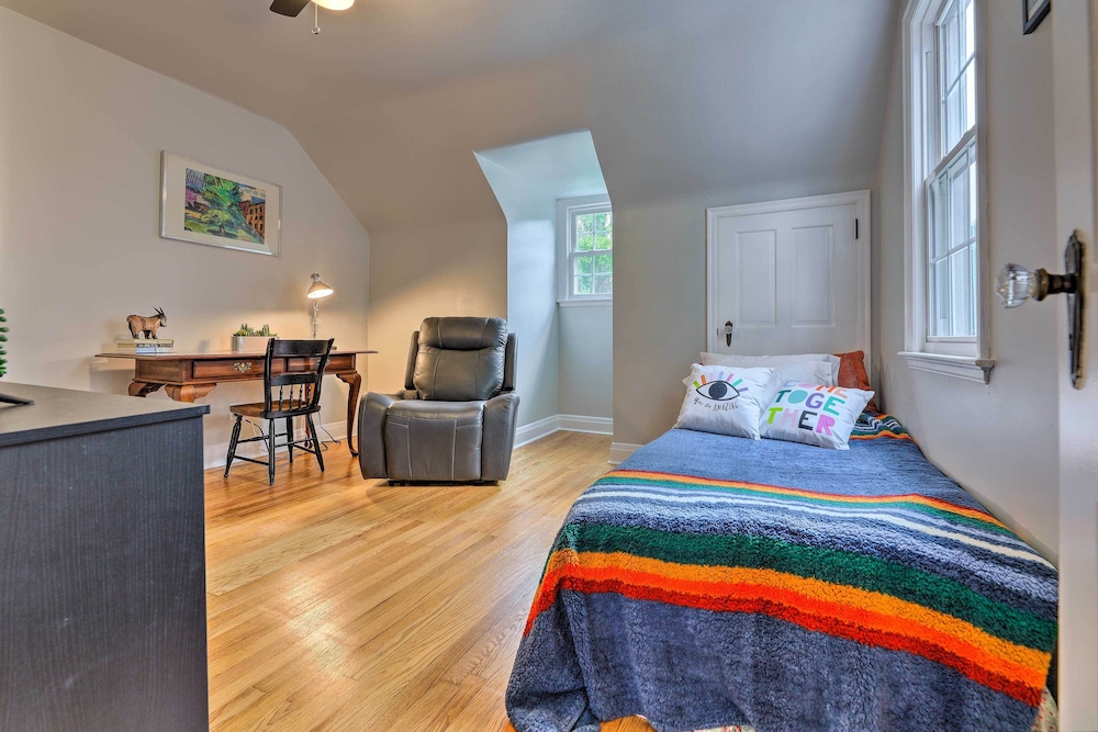 Cincinnati Vacations - Charming Cincinnati Home < 10 Mi to Downtown! - Property Image 3