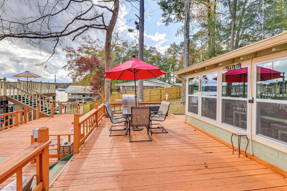 Private Dock + Fire Pit: Gantt Lake Getaway!