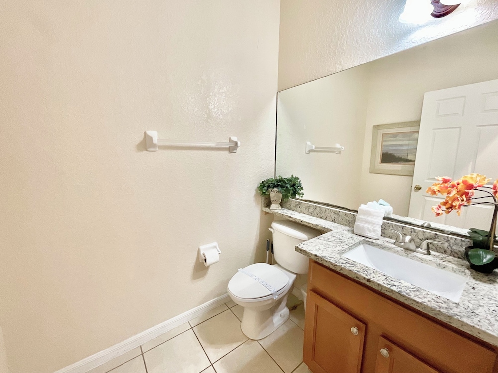 Coco Villa Stay for 10 w/ Resort-style Amenities