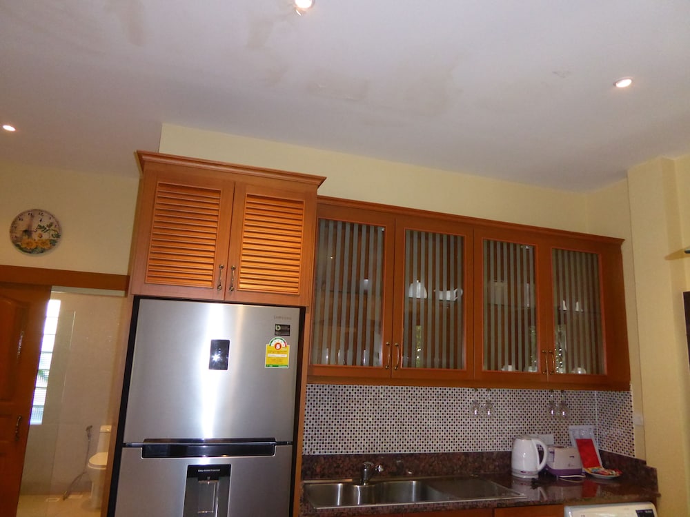 VIP Chain Resort Pool Villa