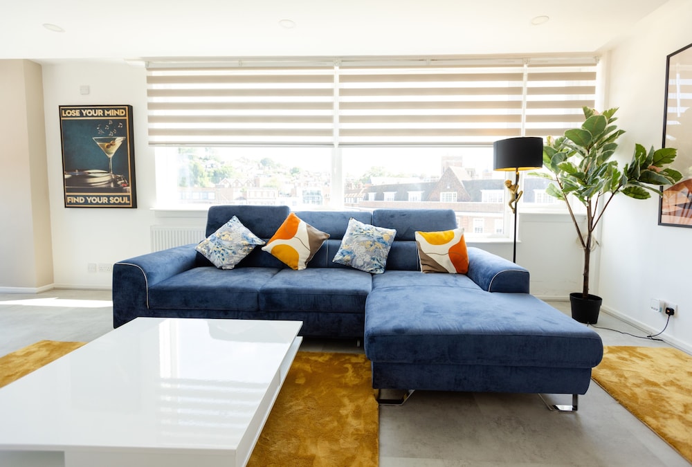 Guildford Town Centre Apartment 55 Tv, Netflix