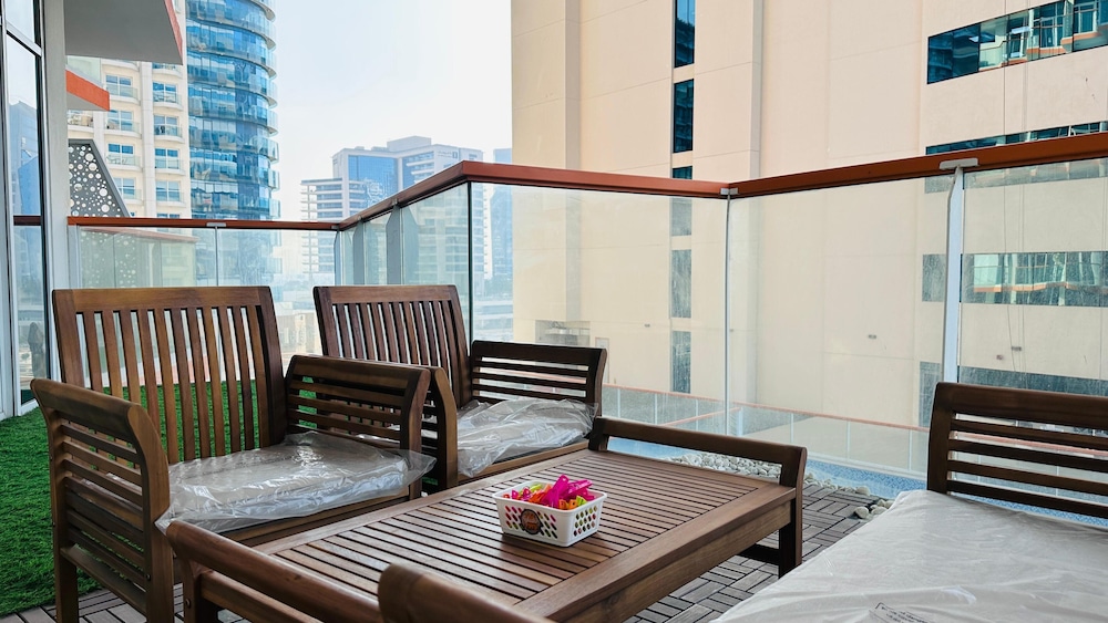Premium 2 Bed Millennium Apartment