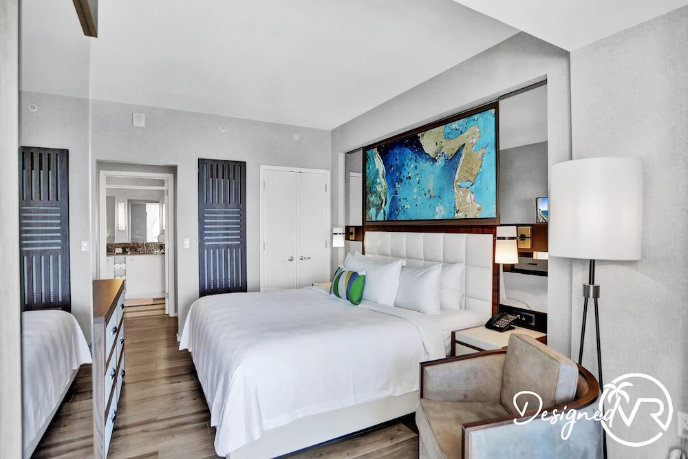 Stunning Beachfront Luxury- Your Perfect Getaway!
