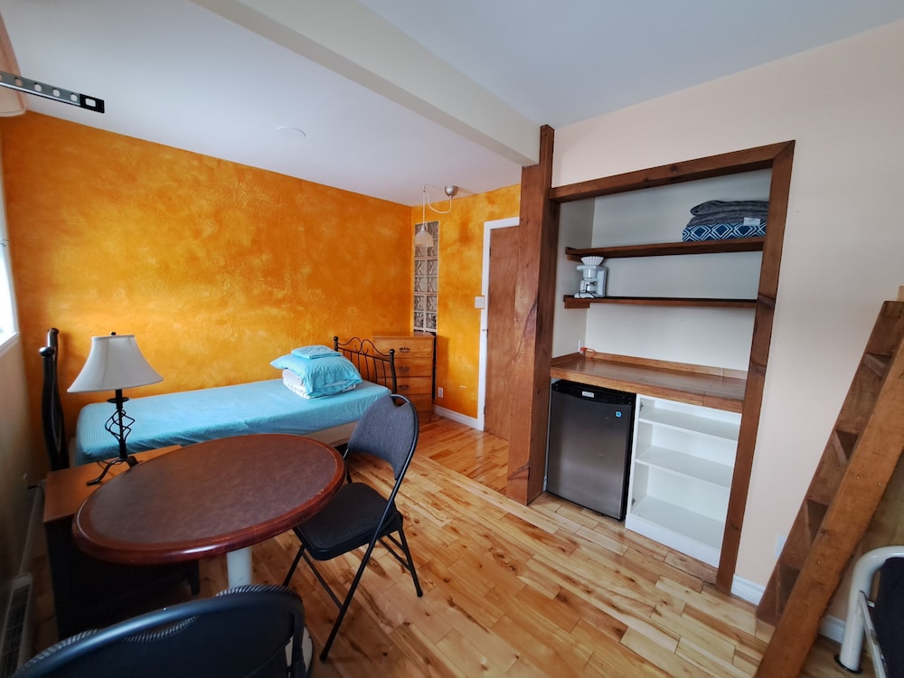 Levis Vacations - Auberge Jeunesse LouLou's Backpacker Hostel - Property Image 54