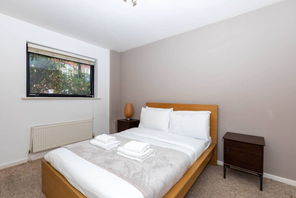 Radiant 2 Bedroom Apartment in East London