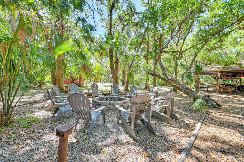 Spacious Sebring Family Cabin w/ Fun Barn + Yard!