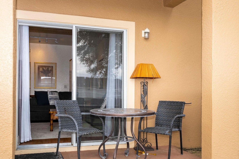 3132 CA - Charming Townhome Retreat