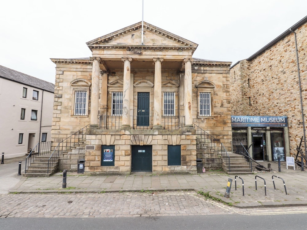5 Castle Hill