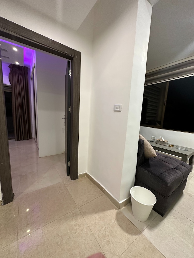Charming Amman Apartment With Electric Heating & Pool Access