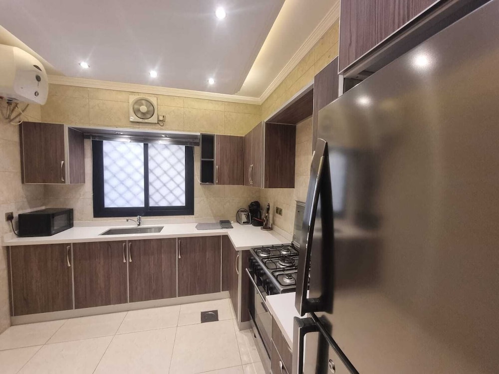 Hometel Khozama Jed