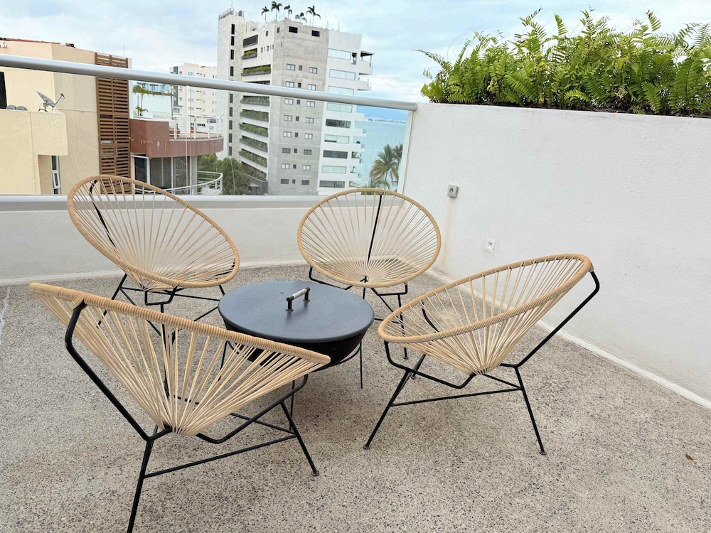 Amoara 301 Bohemian Rooftop