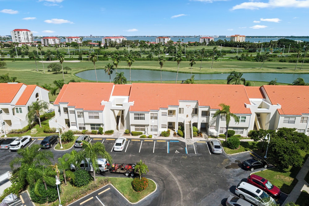 Vista Verde North 6-142 by Distinctive Beach Rentals