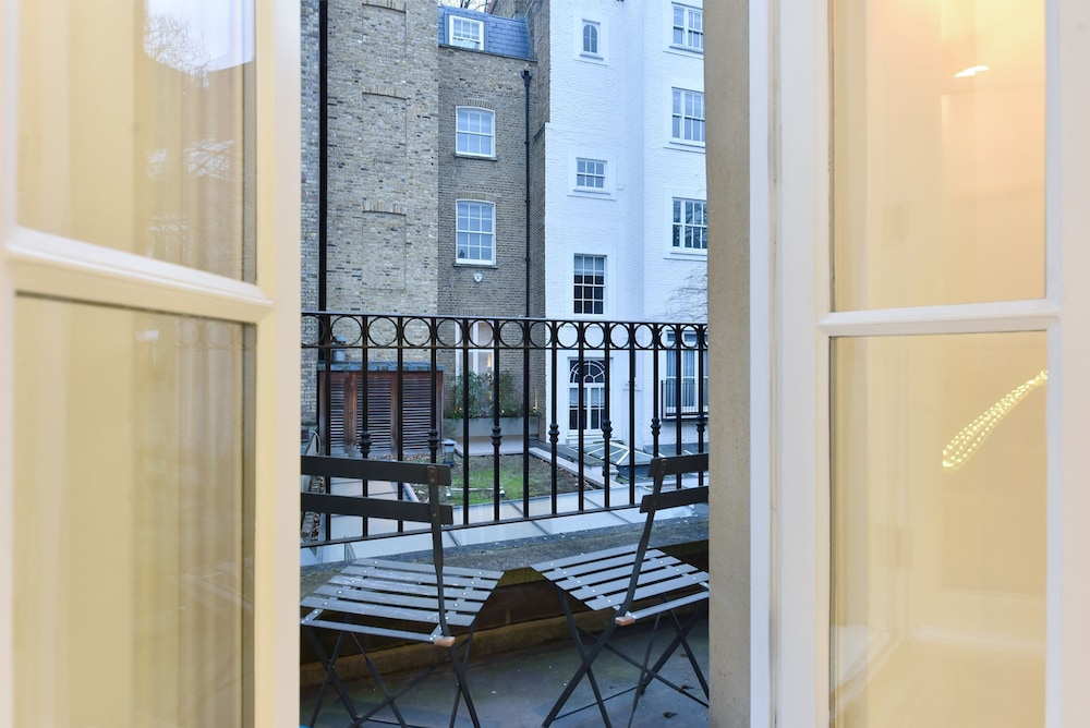 Knightsbridge Beauchamp Exclusive 45pw