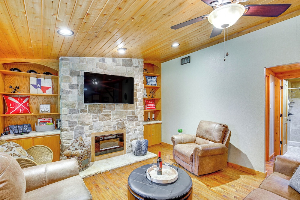 Deck & Fire Pit: Unique Pottsboro Haven view 2